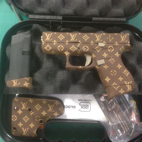 louis vuitton gun purse|louis vuitton purse model picture.